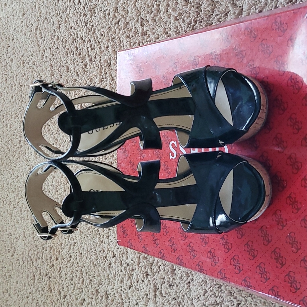 Guess black patent leather heels